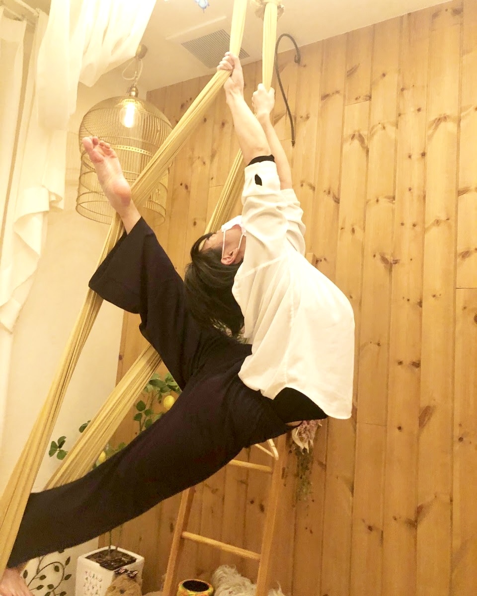 エアリアルヨガ・ピラティス奈良